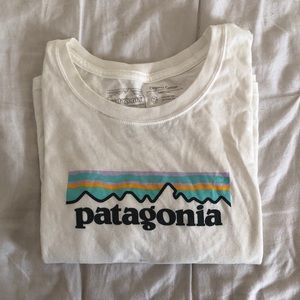 Patagonia short sleeve tee!